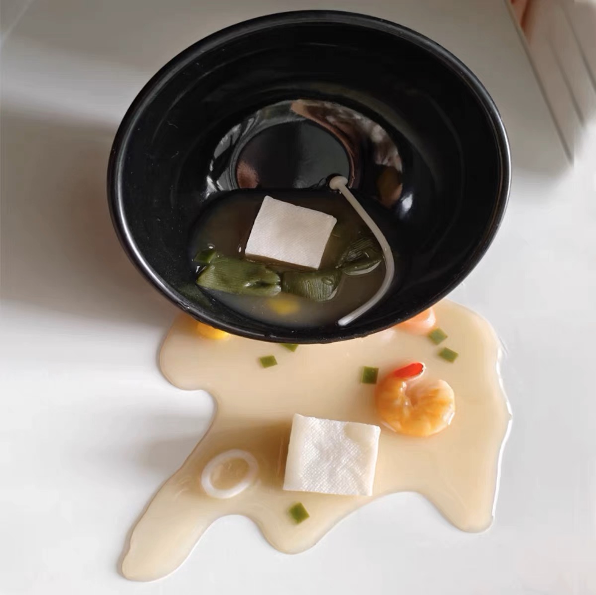 Yitoto™ 打ちこぼした味噌汁-携帯電話スタンド