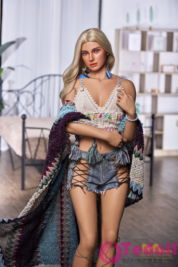 Irontech Doll S17 Luna 168cmシリコン製リアルラブドール スレンダー外国女性 Bカップ 日焼け肌