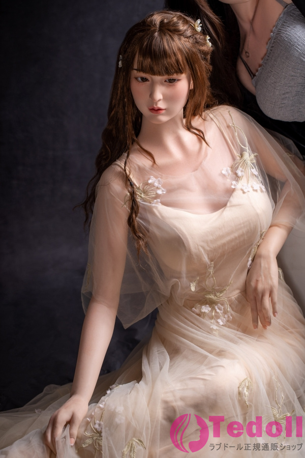 Bezlya Doll 夏菫 163cm上品な美人 高級ダッチワイフ シリコン製ヘッドとTPE製ボディ 顔の薄いメイク、濃いメイク選択可 Bカップ ノーマル肌
