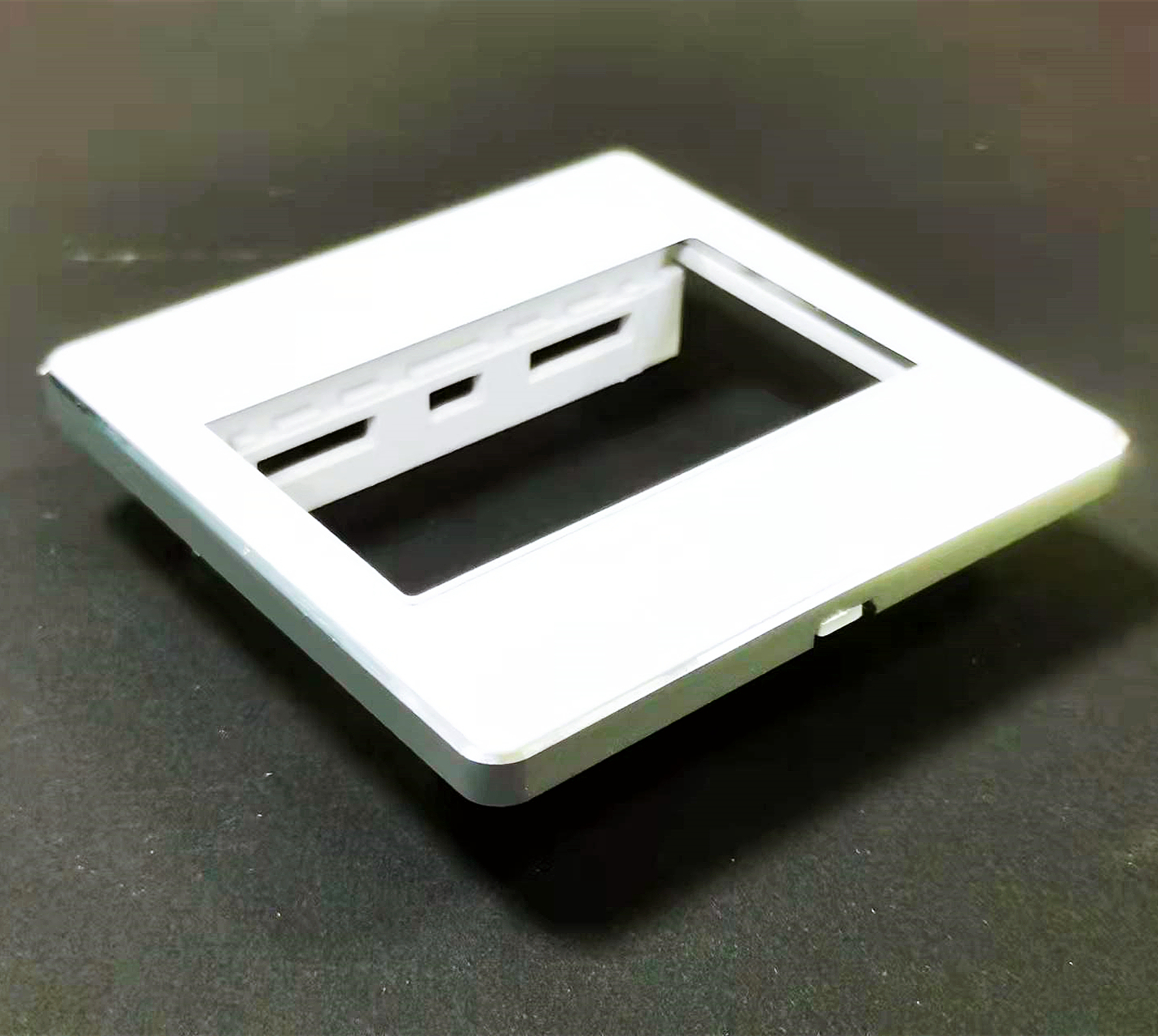 86*86 wall socket module fixed shell-Zhaotesi