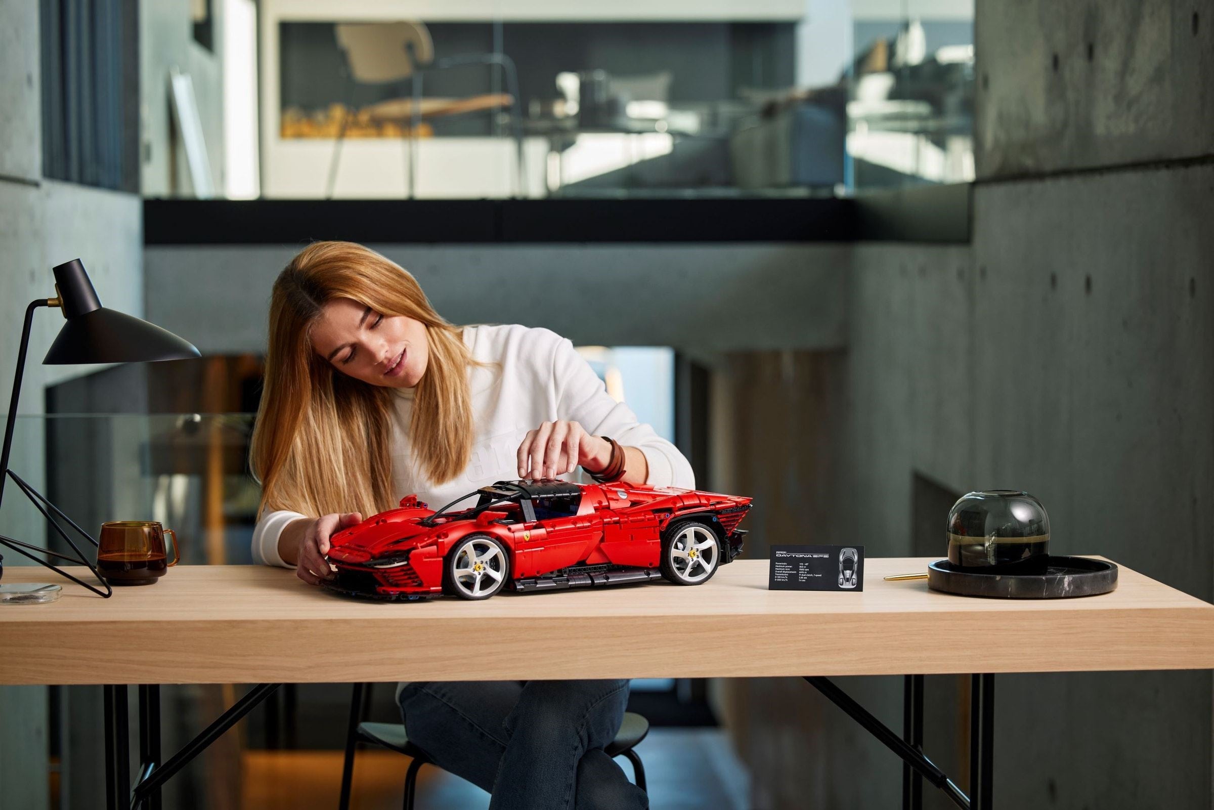 42143 Ferrari Daytona SP3