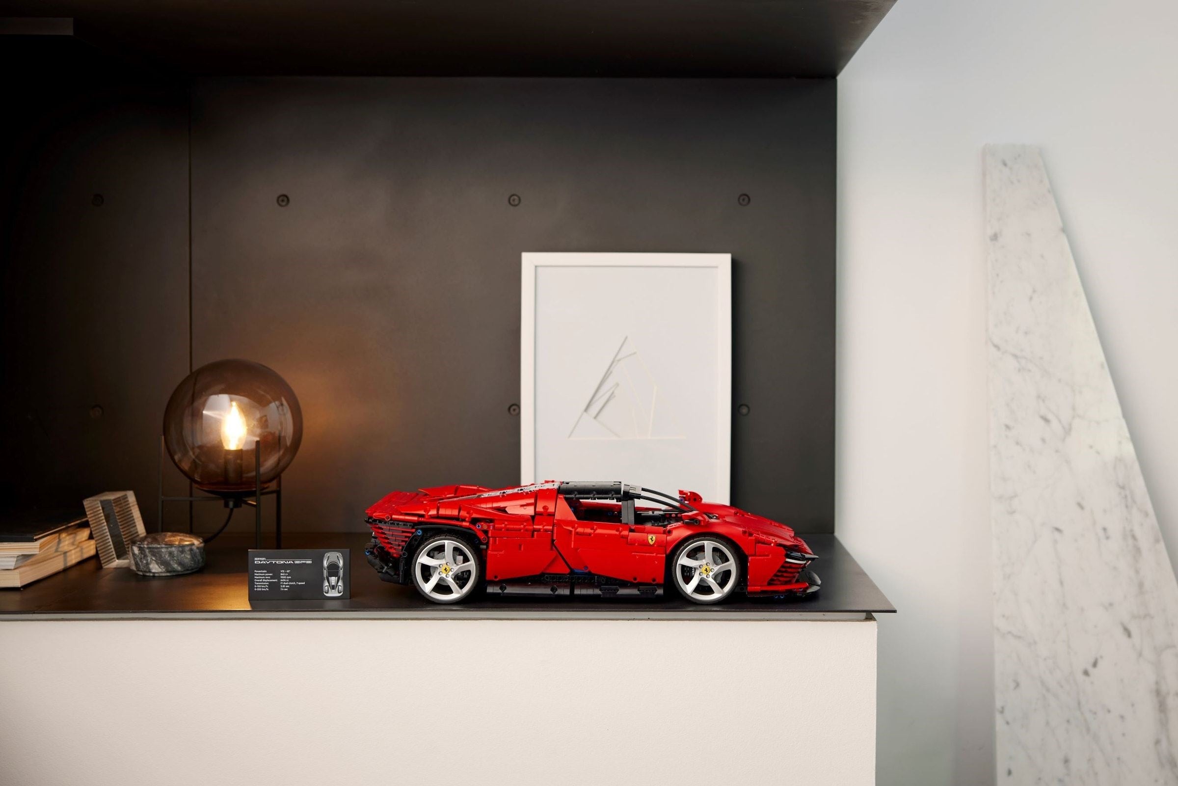 42143 Ferrari Daytona SP3