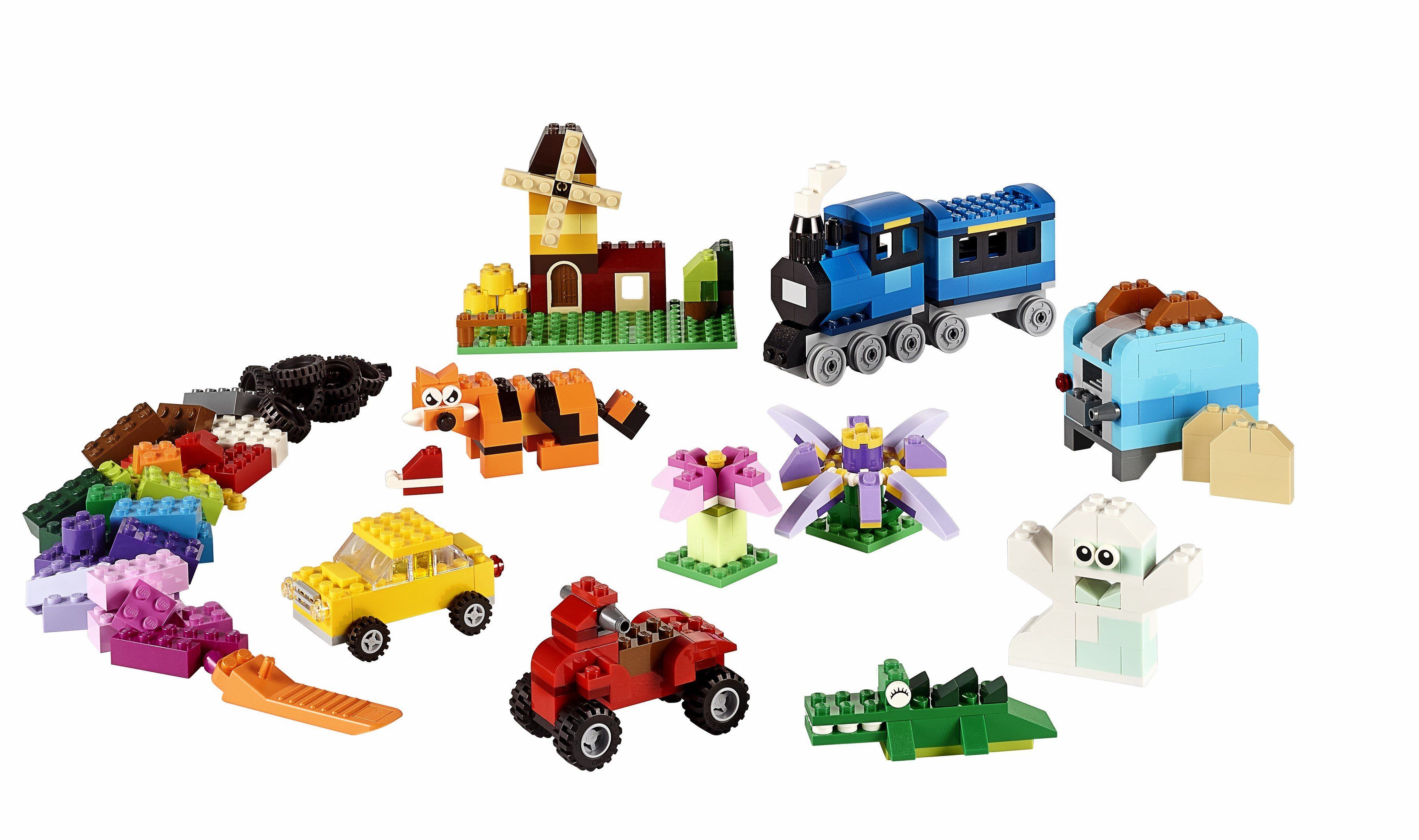 10696 LEGO® Medium Creative Brick Box