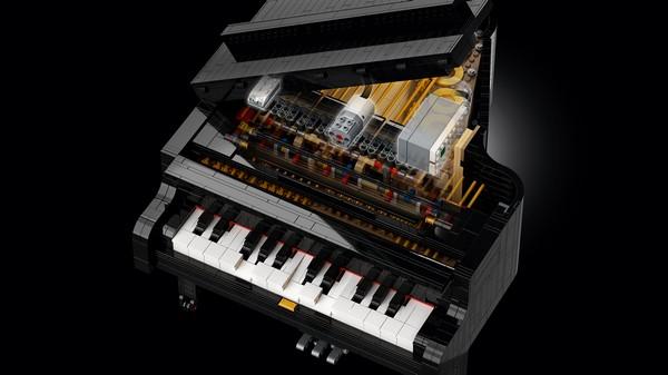 21323 Grand Piano