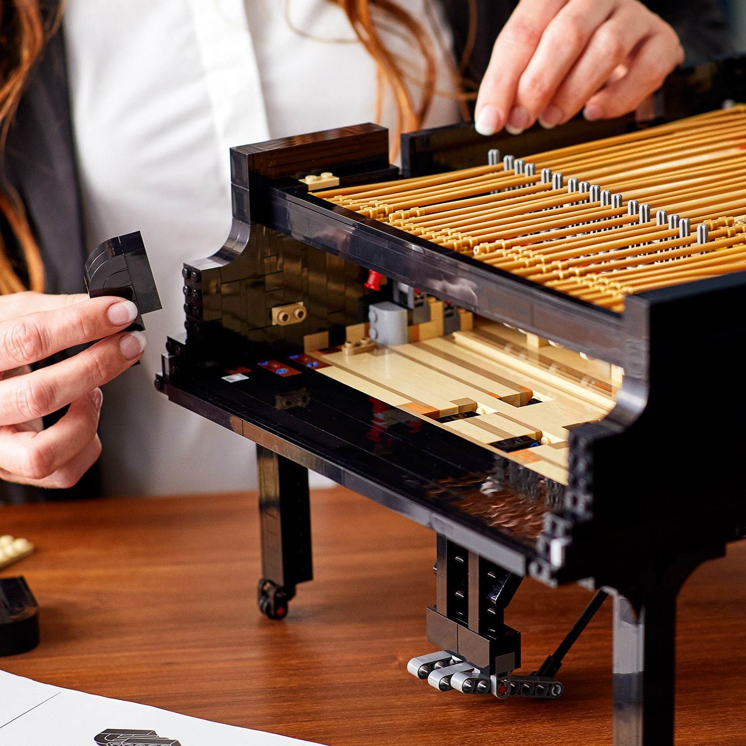 21323 Grand Piano