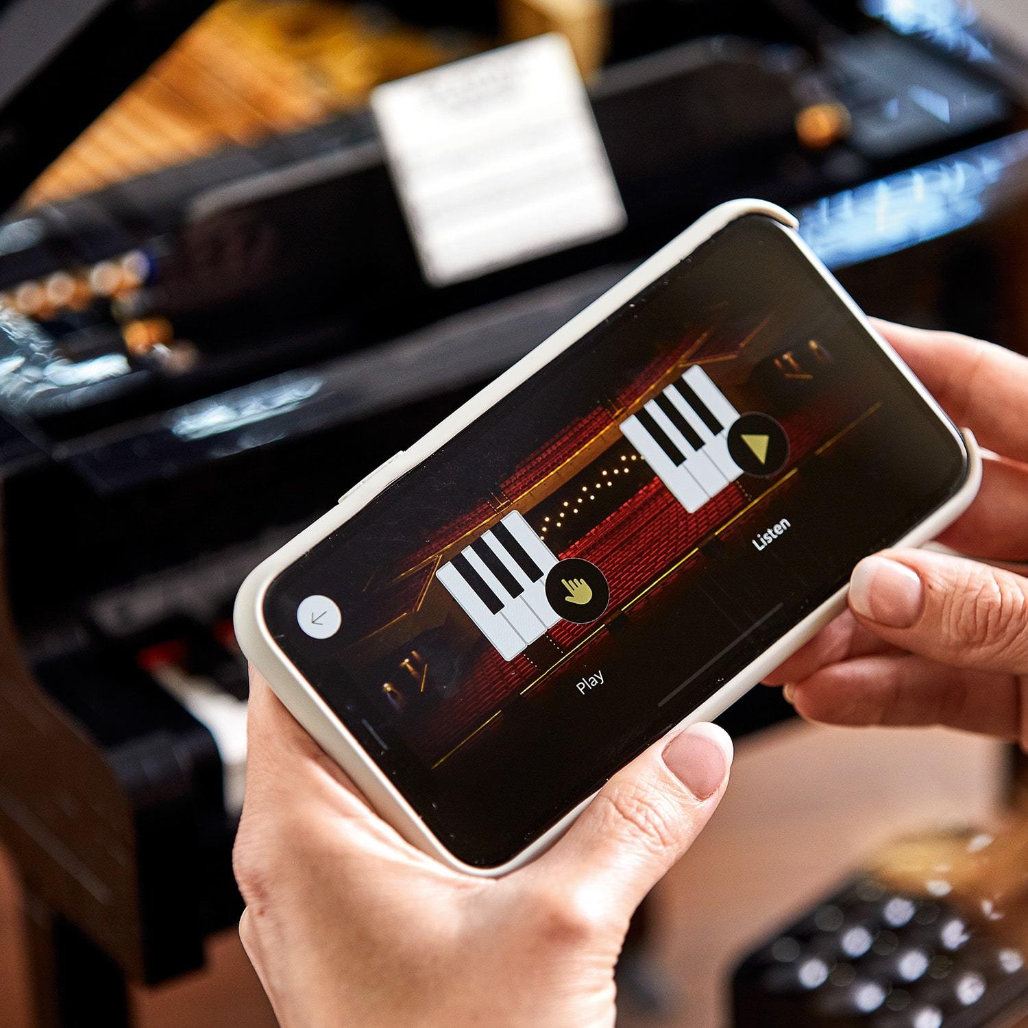 21323 Grand Piano