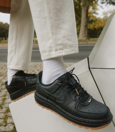 Nike スニーカー 【大人気!!】NIKE AIR FORCE 1 LUXE(5)