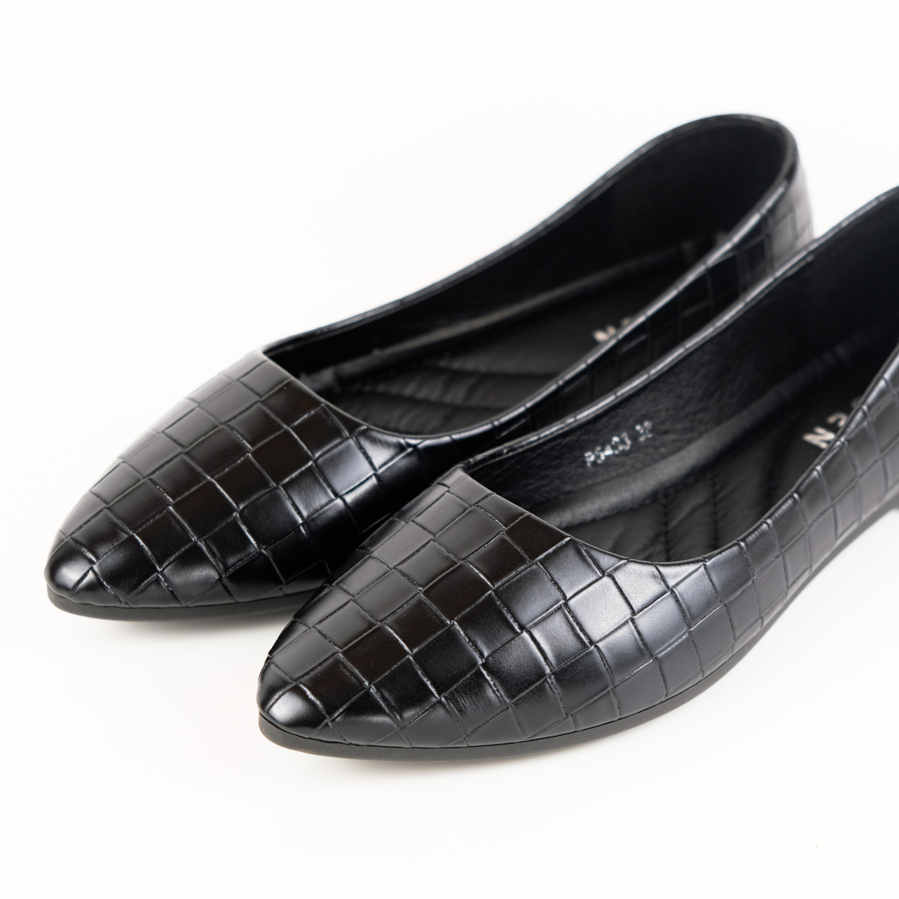Lyden Hana Series Flats - Classic Black