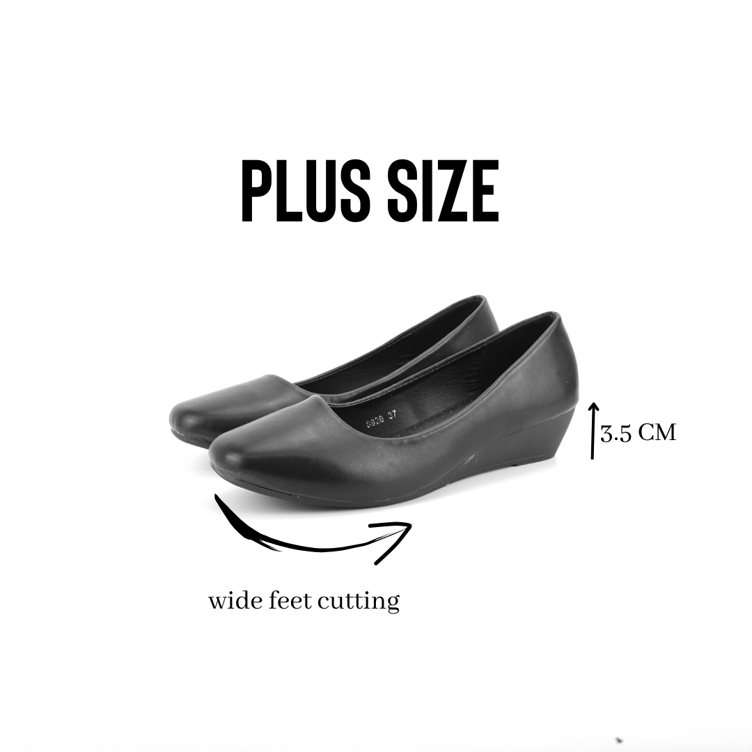 Plus size heels for hotsell wide feet