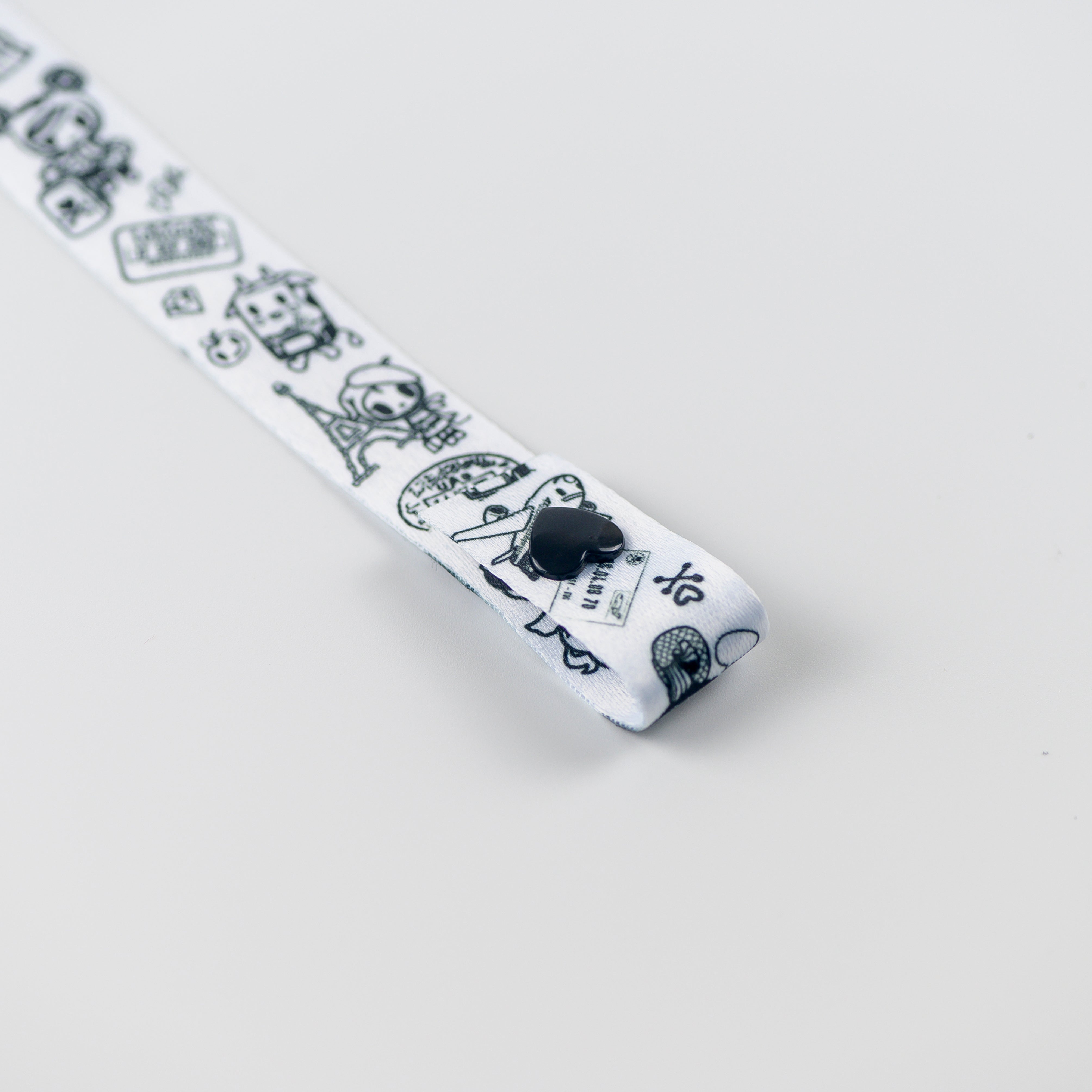 tokidoki Mask Lanyard: Travels