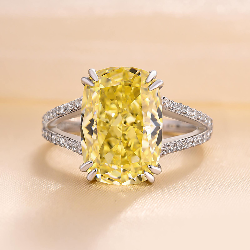 7.0カラット クッションカット イエローサファイア シルバー 婚約指輪