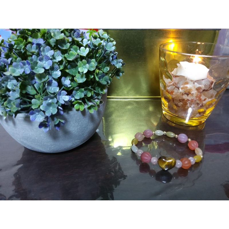 •♫•♬• Happy Go Lucky •♬•♫• ♥ crystal bracelet ♥ in Tiger Eyes heart charm with Carnelian
