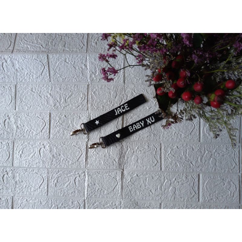 Glow in the dark bag name tag graduation gift personalized label keychain hook🏷