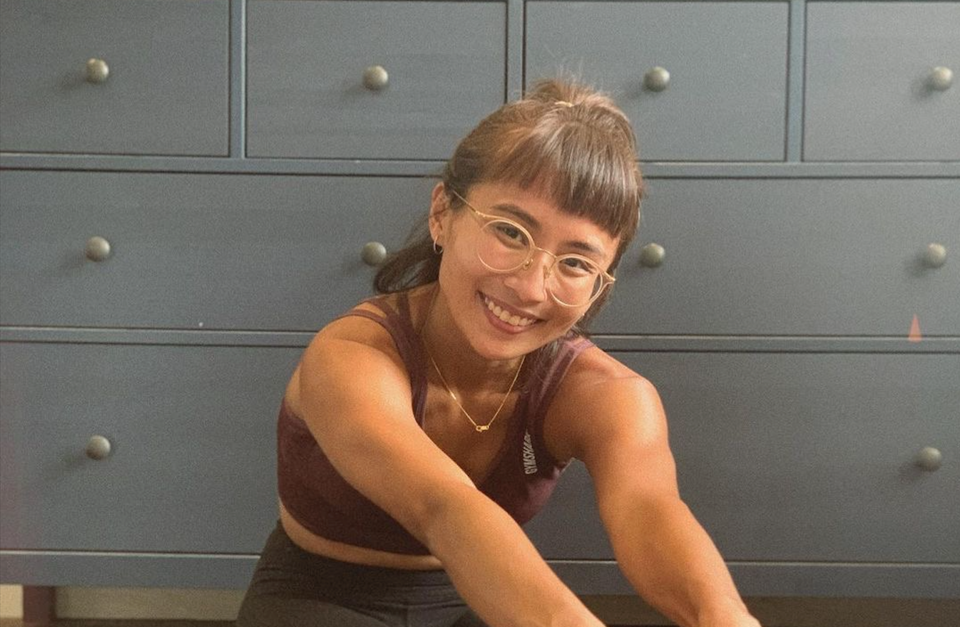 Stretch With Ain To Counteract Acute Neck Pain From Sitting All Day-Sunnystep-The most comfortable walking shoes-Best walking shoes