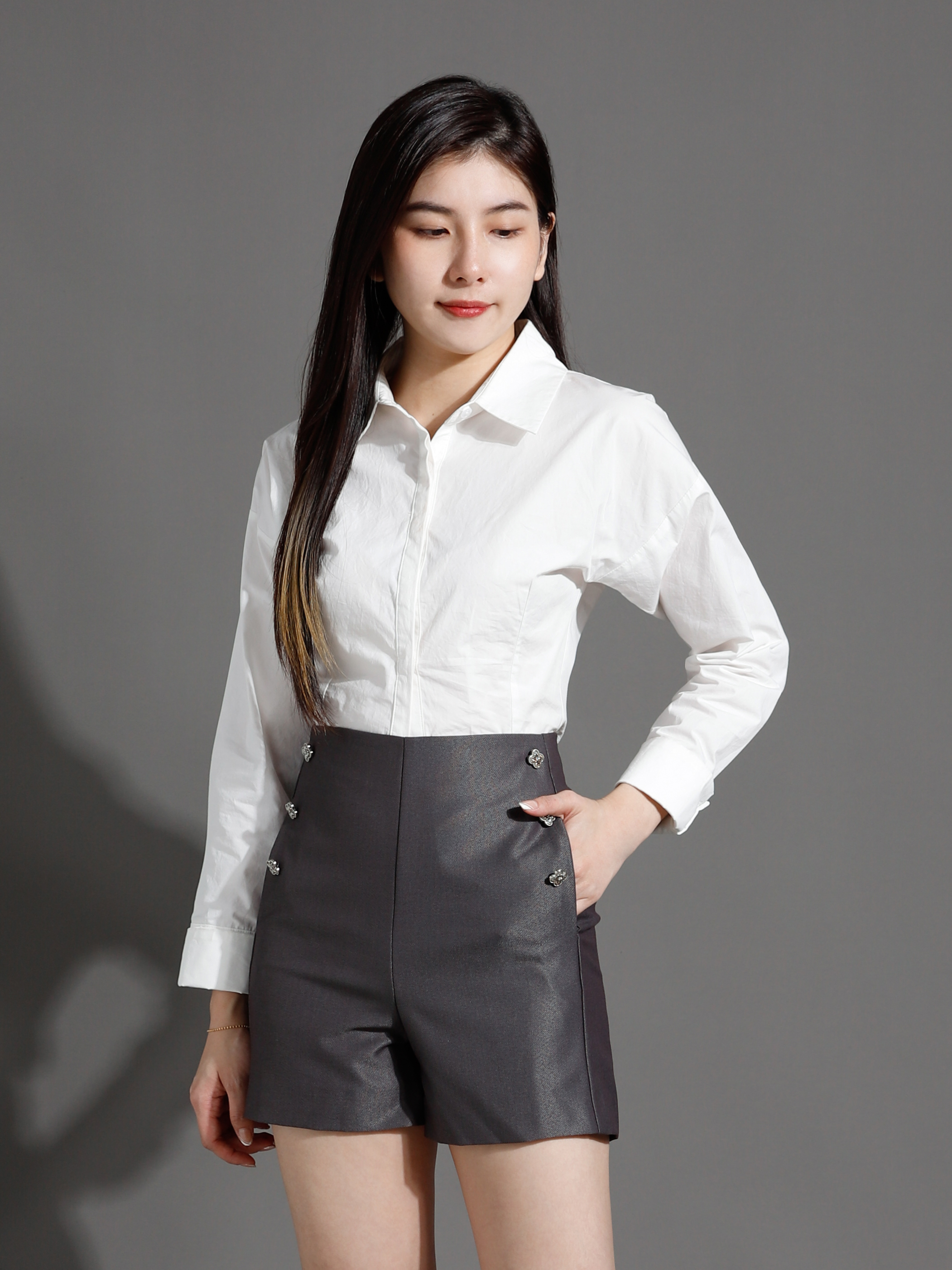 High Waist Decorative Clover Button Short Pants 26453