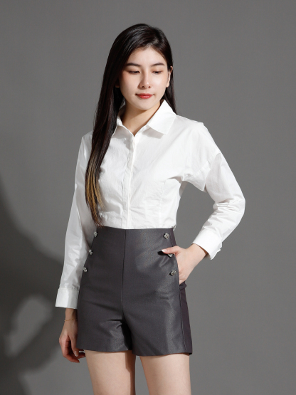 High Waist Decorative Clover Button Short Pants 26453