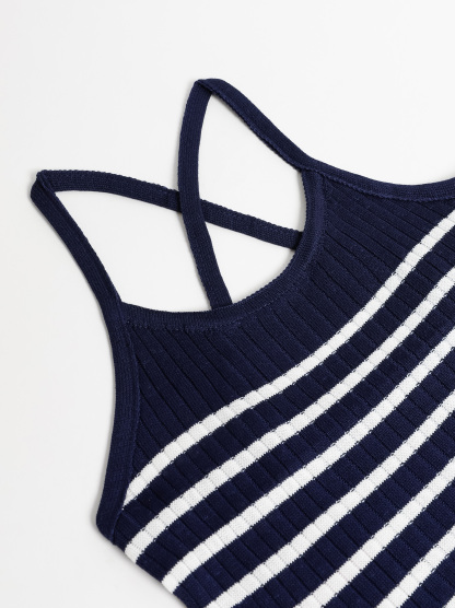 Sleeveless Top 27920