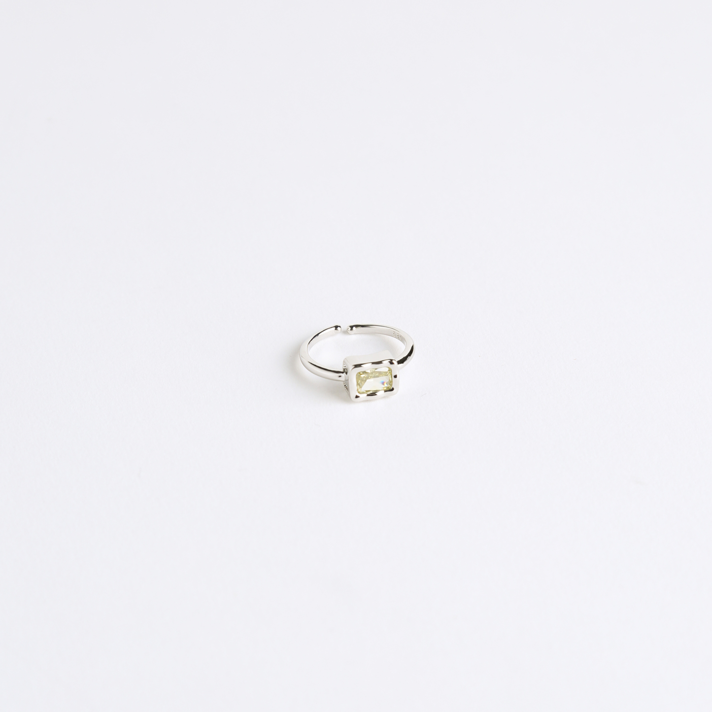 Ring R142