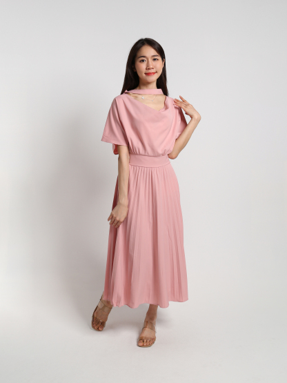 Decorative Chocker Pleated Dress 23011