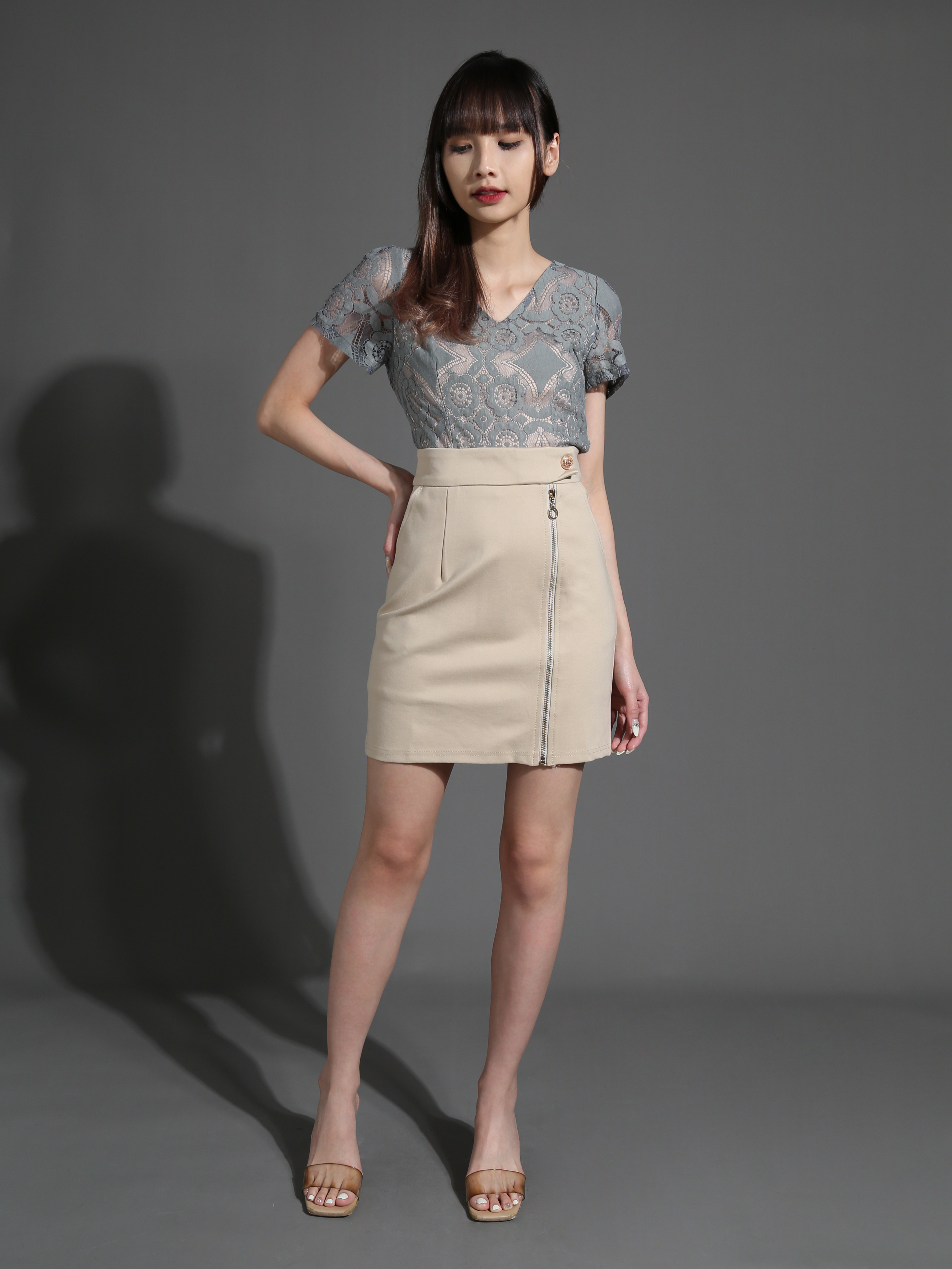 Two Tone Lace Top With Side Zip Skirt Set 26531