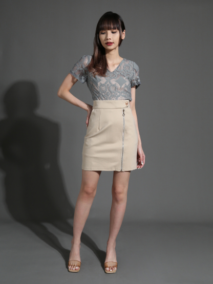 Two Tone Lace Top With Side Zip Skirt Set 26531