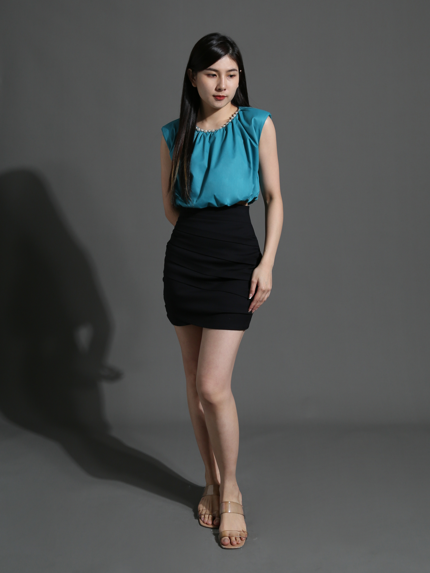Sleeveless With Decorative Pearl Top 26524
