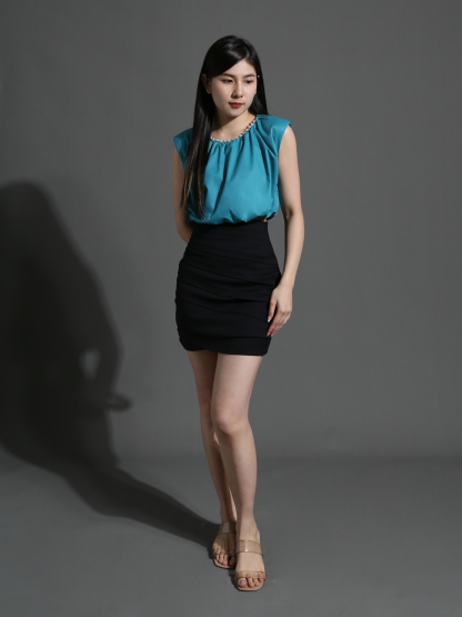 Sleeveless With Decorative Pearl Top 26524