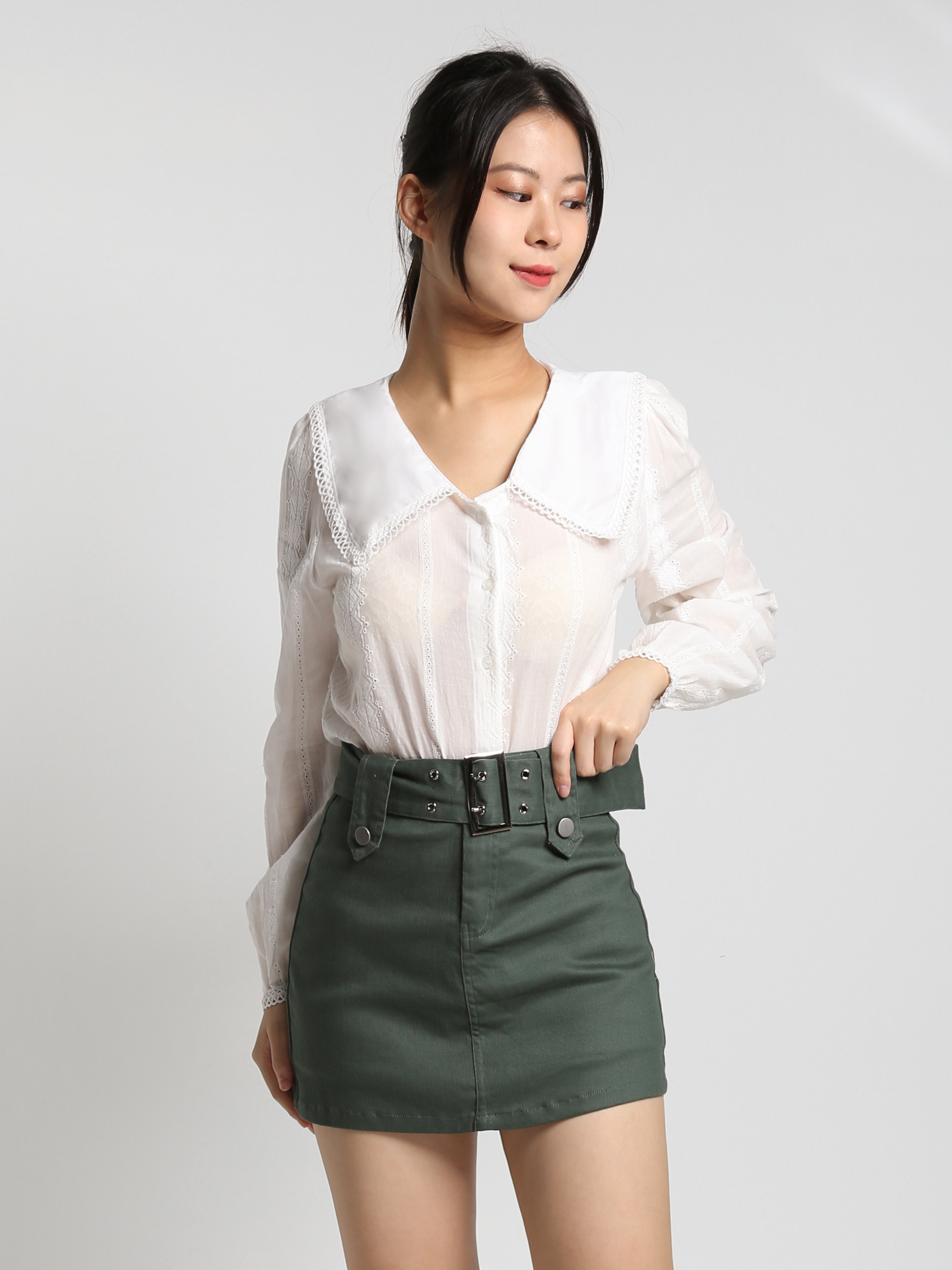 Collar Lace Front Button Long Sleeve Top 23207