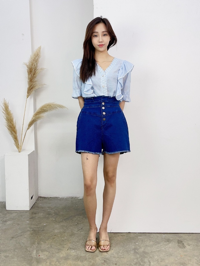 High Waist Front Button Short Pants 17254