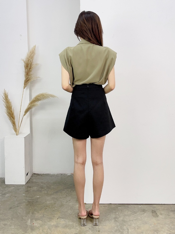 High Waist With Decorative Ring Buckle Short Pants 17264