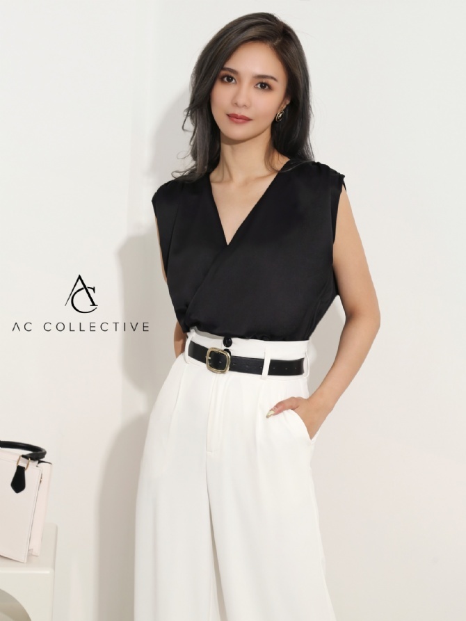 Sleeveless V Neck Wrap Top AC055