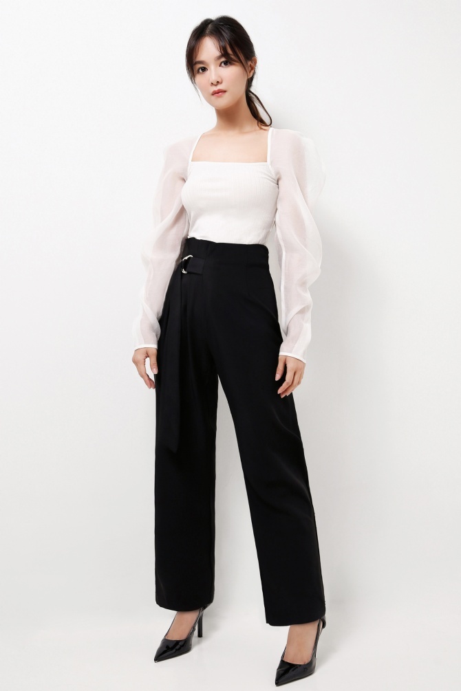 Structured Organza Sleeves With Knitted Base