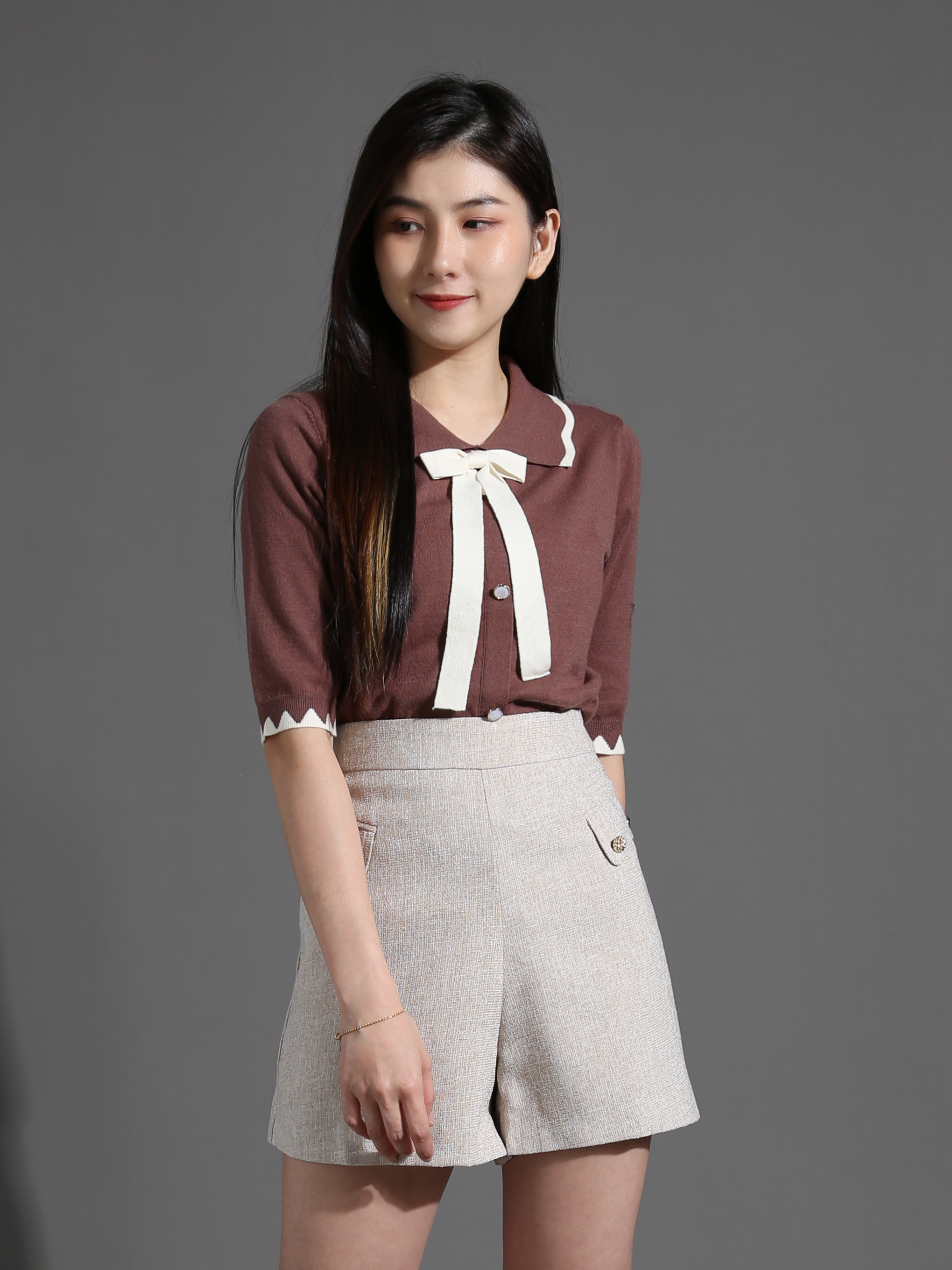 Back Zip Front Decorative Pocket Short Pant 26396