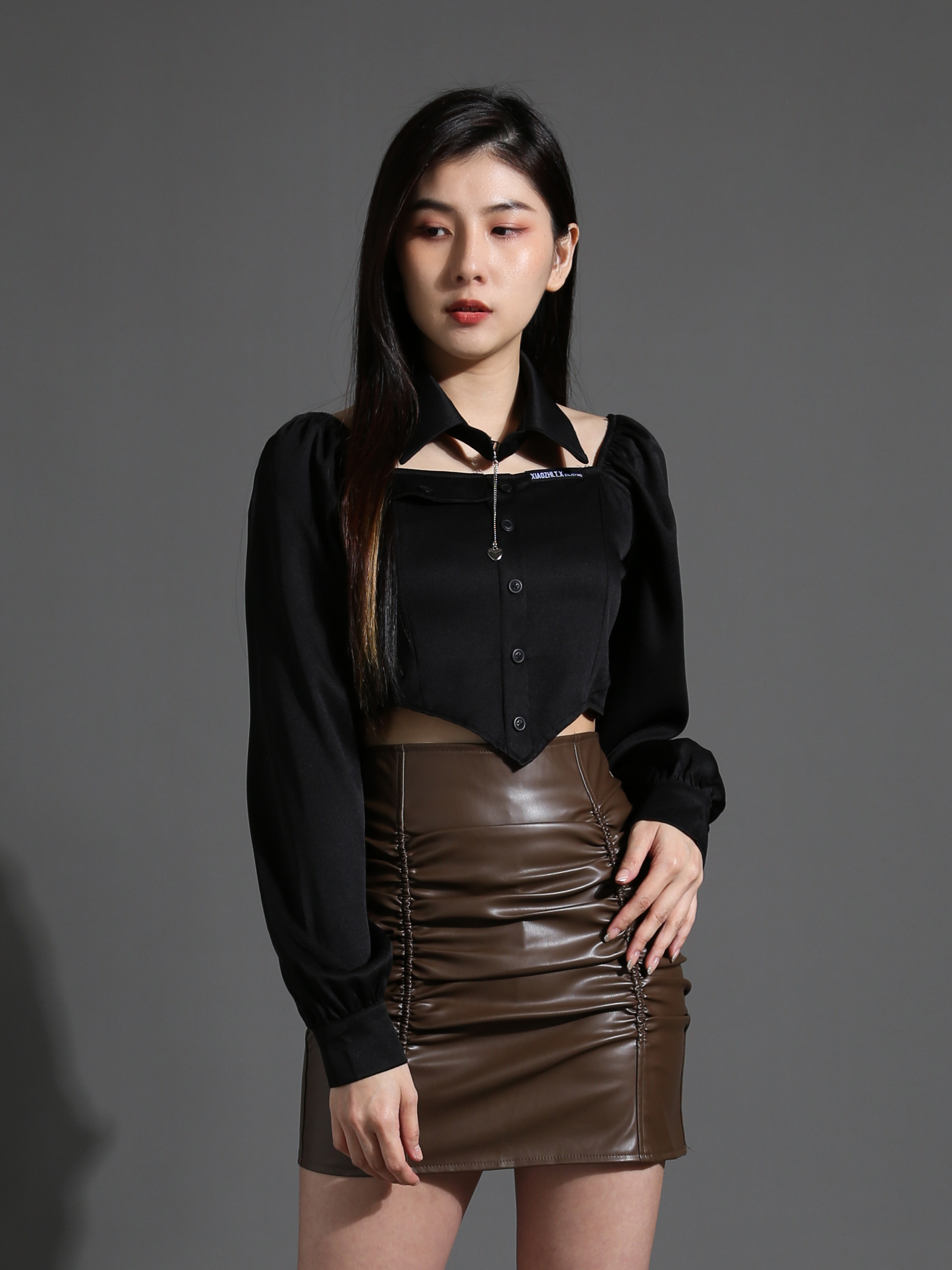 Off Shoulder With Chocker Top 26556