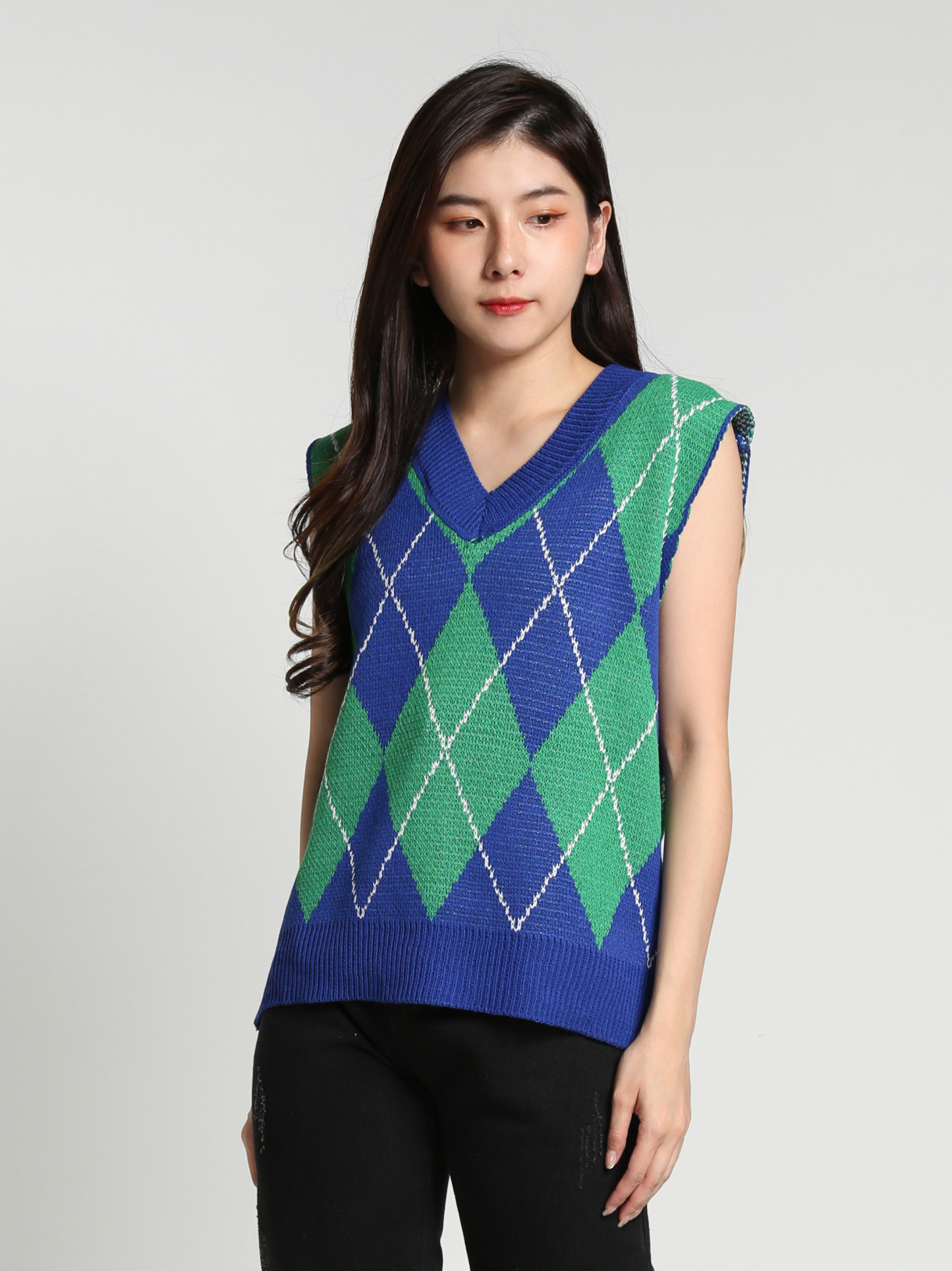 Sleeveless V Neck Top 26920
