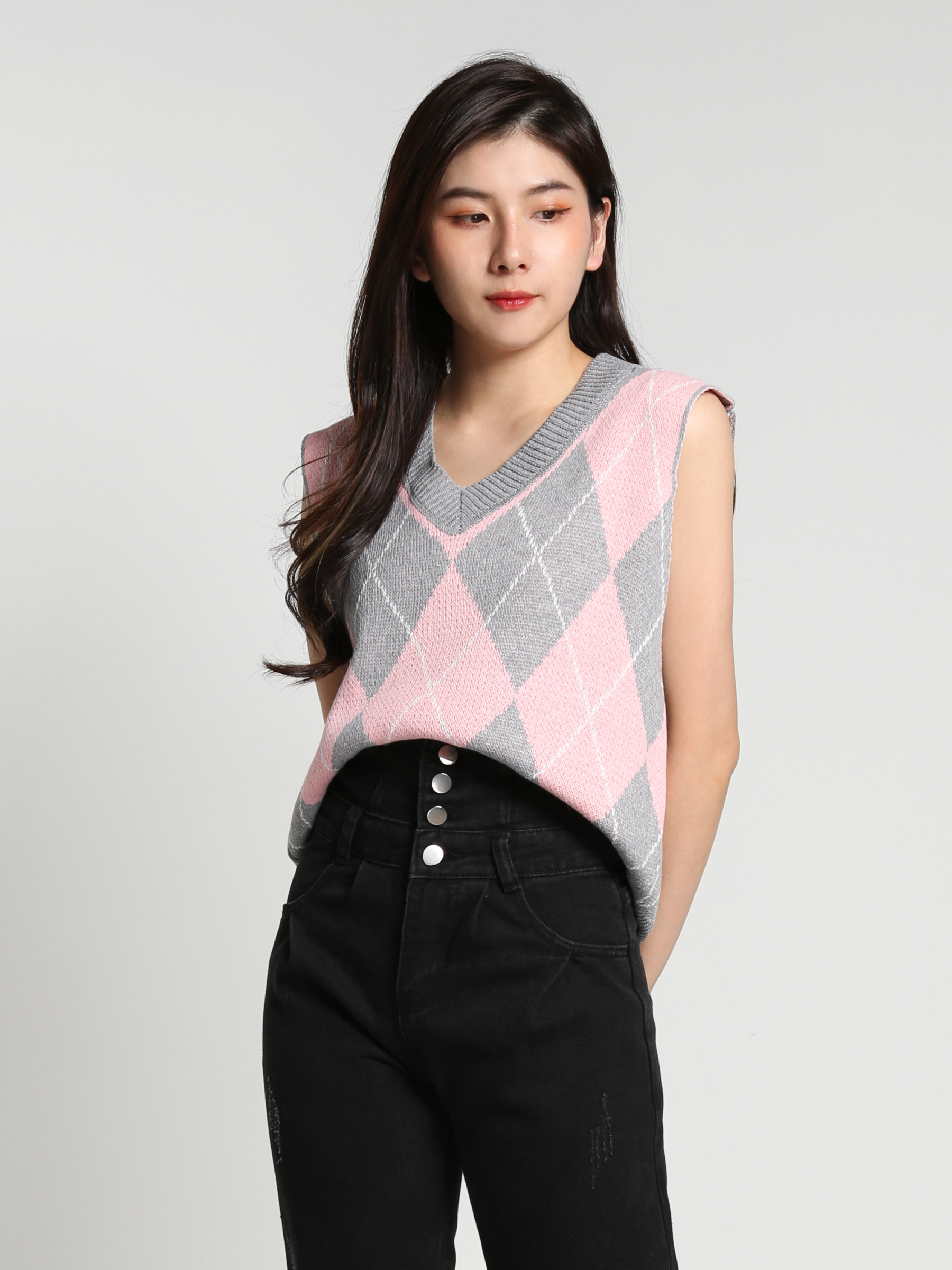 Sleeveless V Neck Top 26920