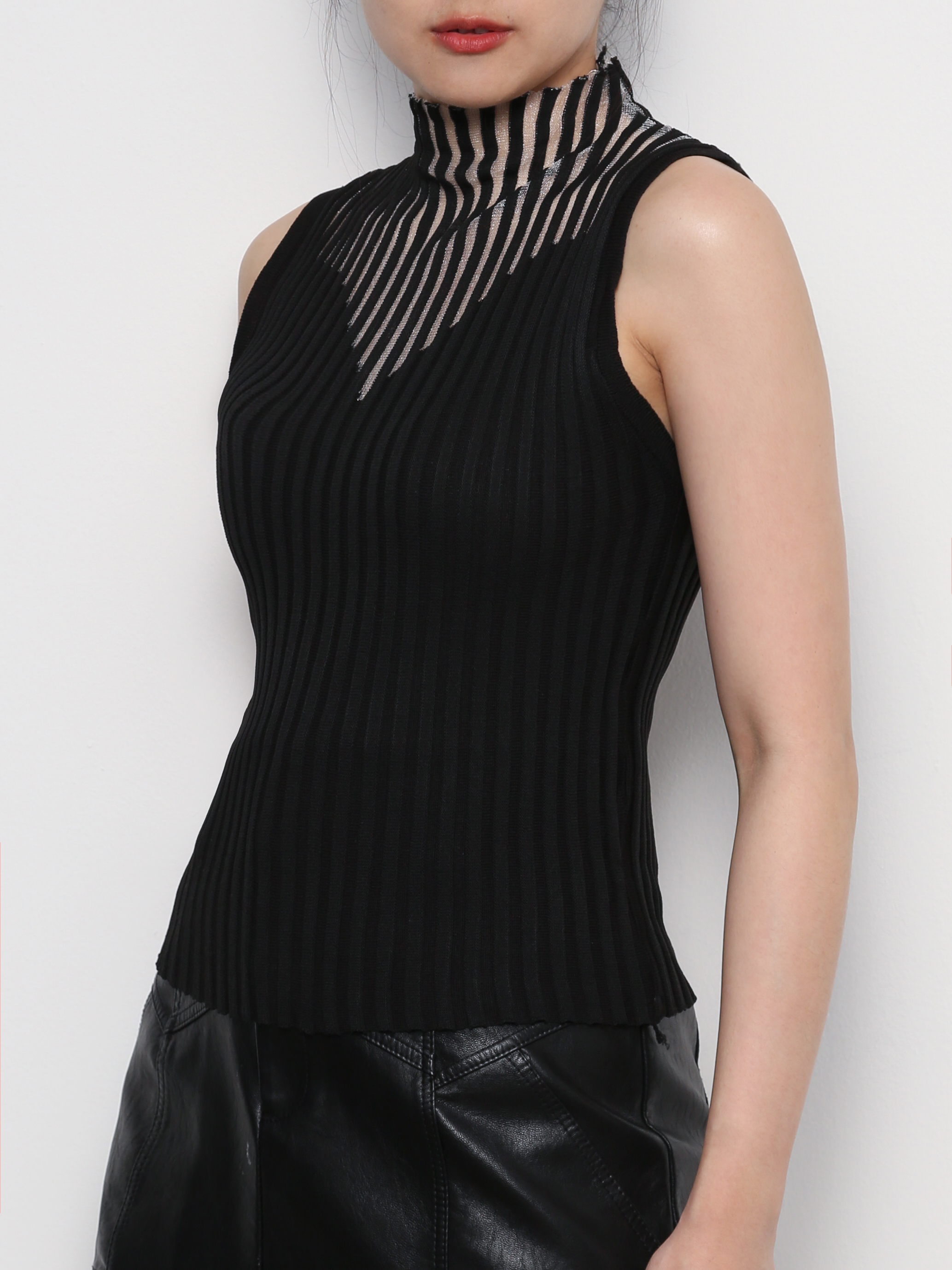 Sleeveless Knitted Turtke Neck Top 28443