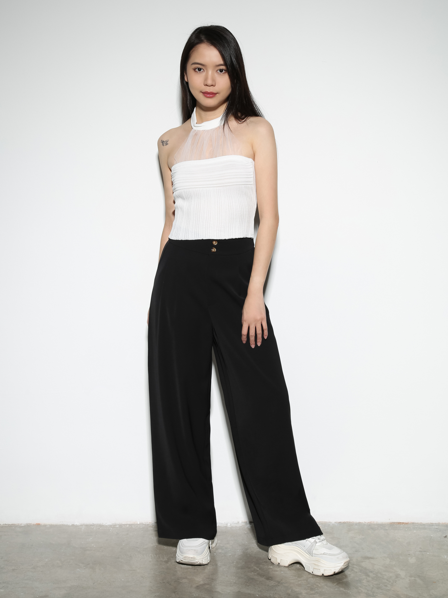 Sleeveless Back Button Pleated Top 28866