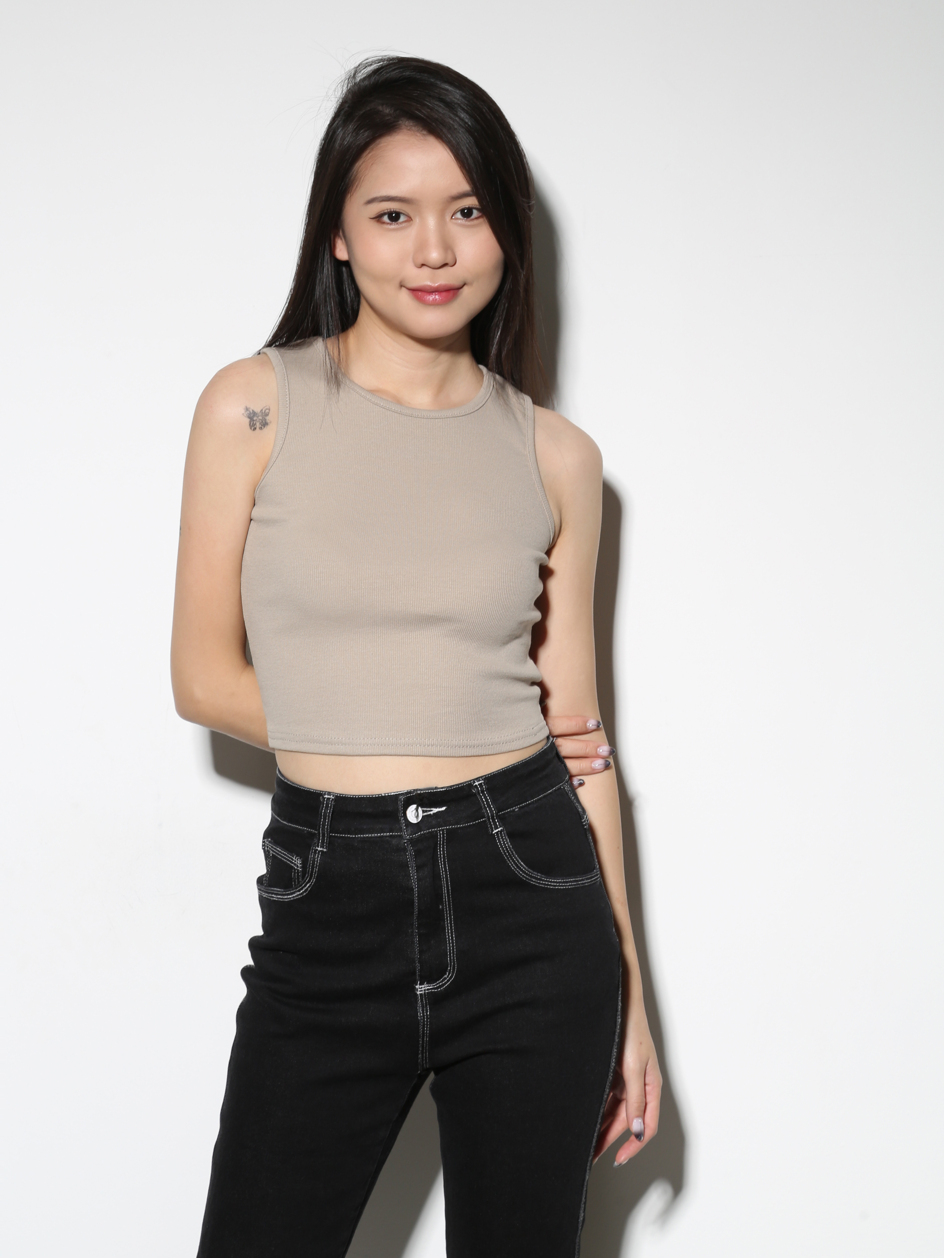 Sleeveless Back Hole Top 28890