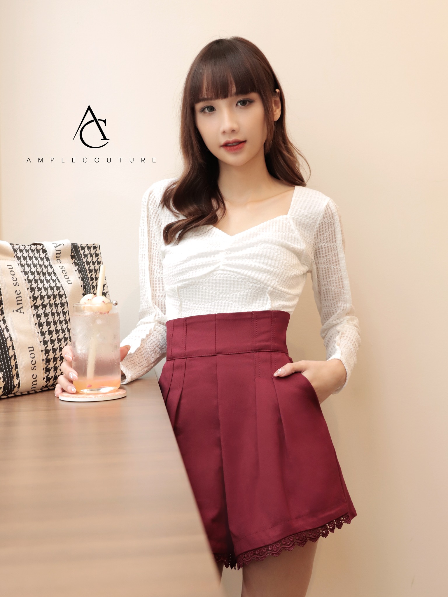 Eyelet Sweetheart Neckline Long Sleeve Top 24096