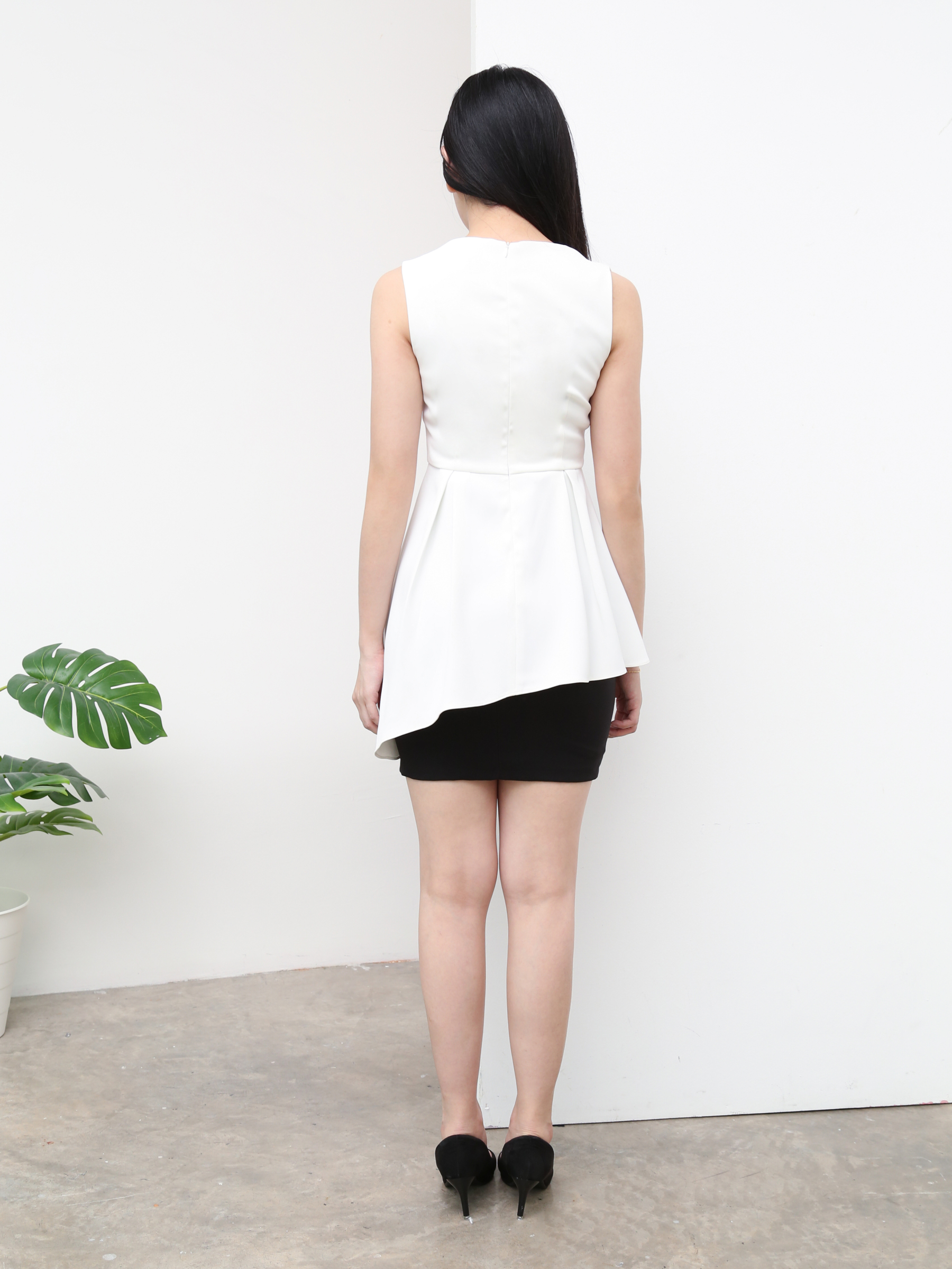 Sleeveless Irregular Long Top AC048