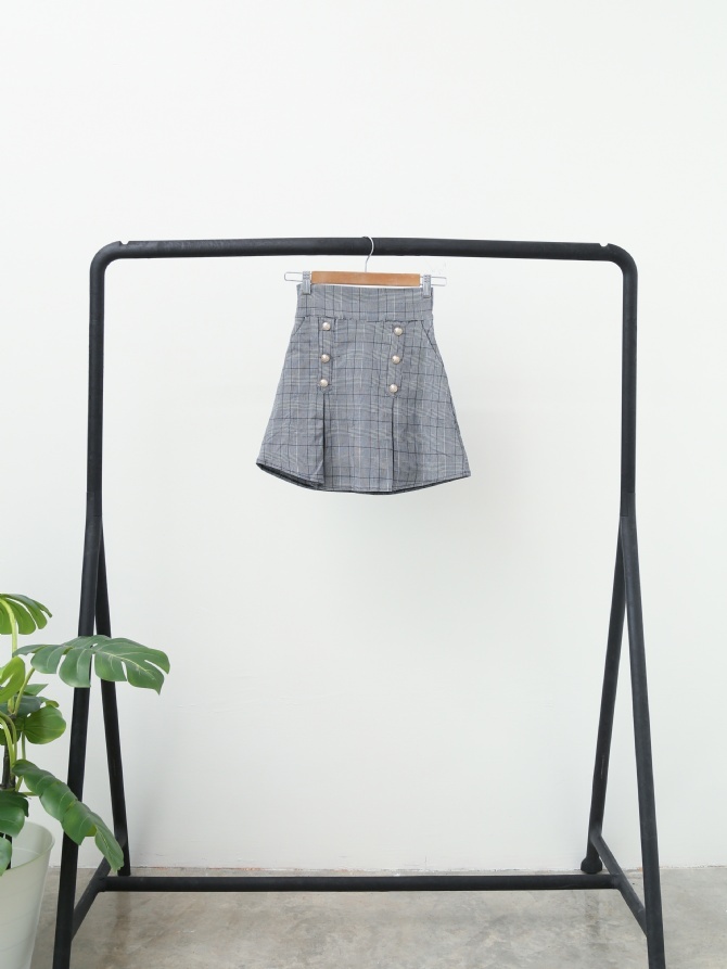 High Waist With Decorative Button Side Split Skirt 17101