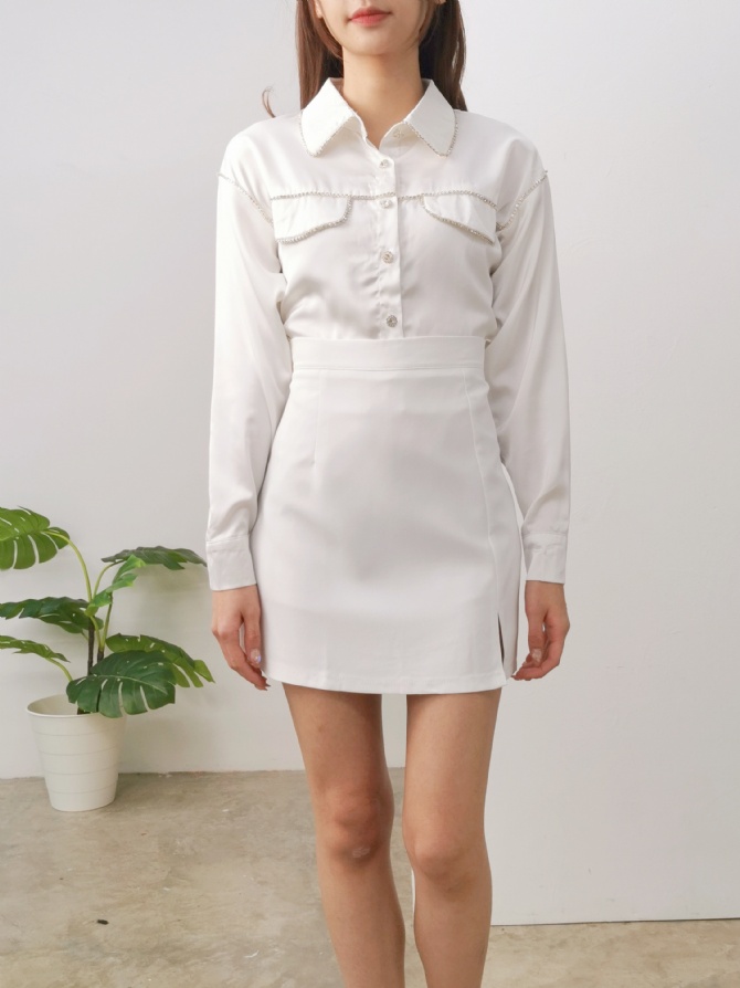 Long Sleeve Front Button Side Diamondd Decorative Top 24600