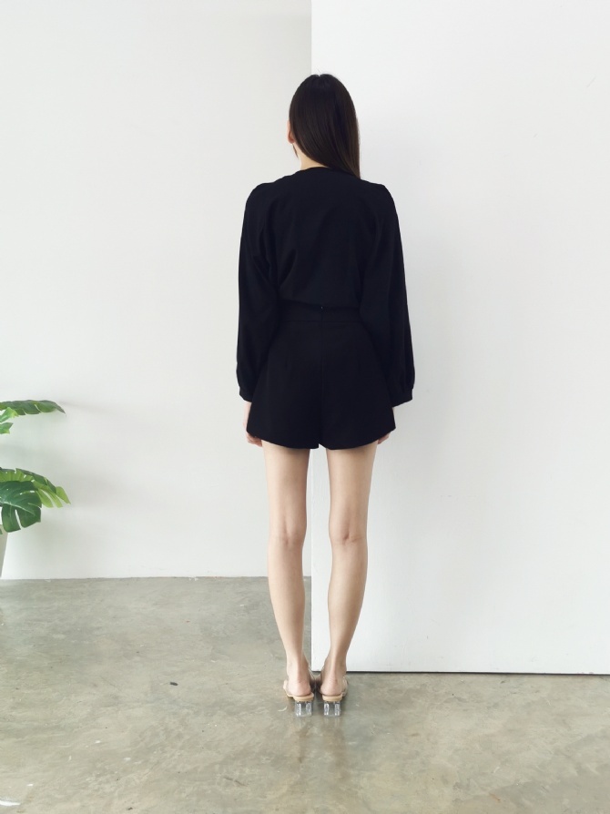 High Waist Side Gold Buckle Short Pants 24681