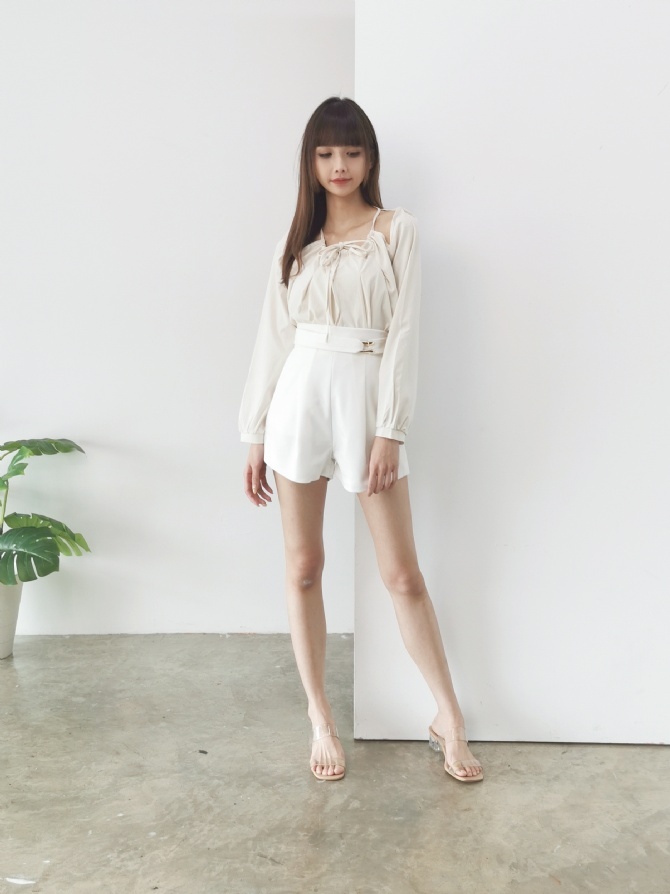 High Waist Side Gold Buckle Short Pants 24681