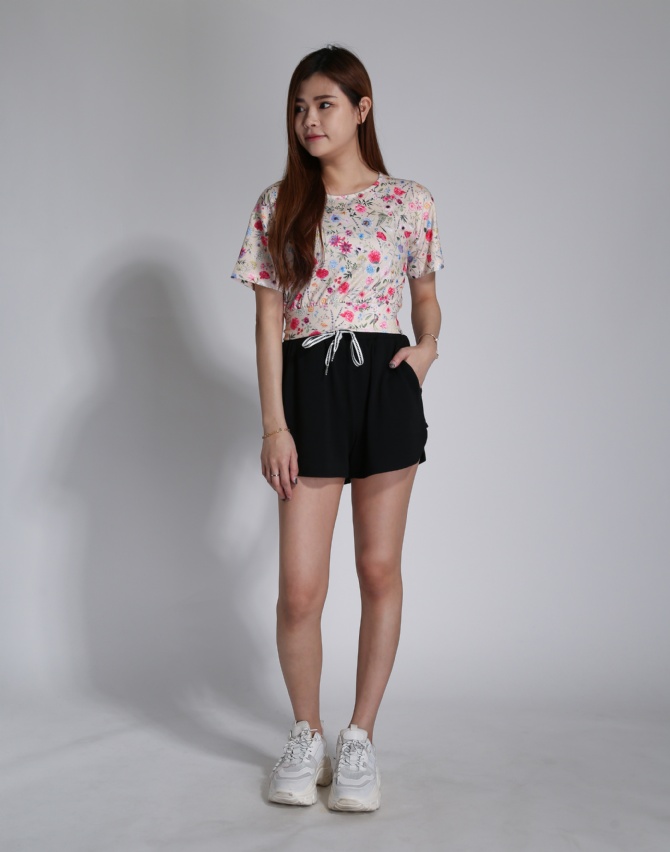 Floral Short Sleeve Top With High Waist Side Pocket Short Pants Set 24316