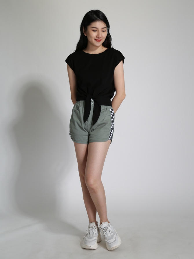 High Waist Waist Stretchable Side Checker Short Pants 24295