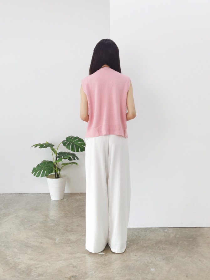 Front Button Sleeveless Top 24833