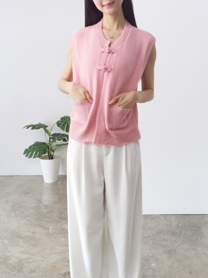 Front Button Sleeveless Top 24833