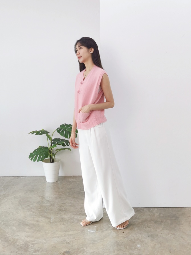 Front Button Sleeveless Top 24833